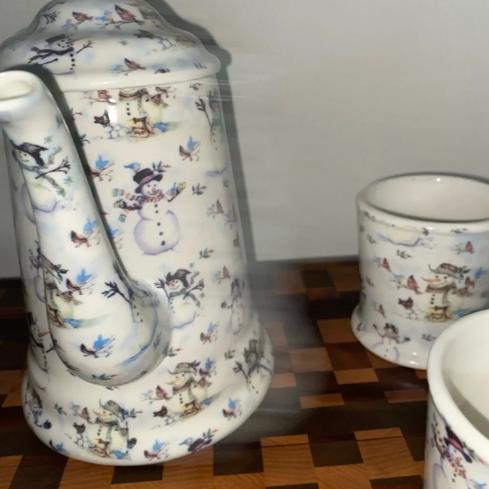 Vintage Grace Snowman Christmas Holiday Porcelain Tea\Coffee Set Kettle/4 Mugs